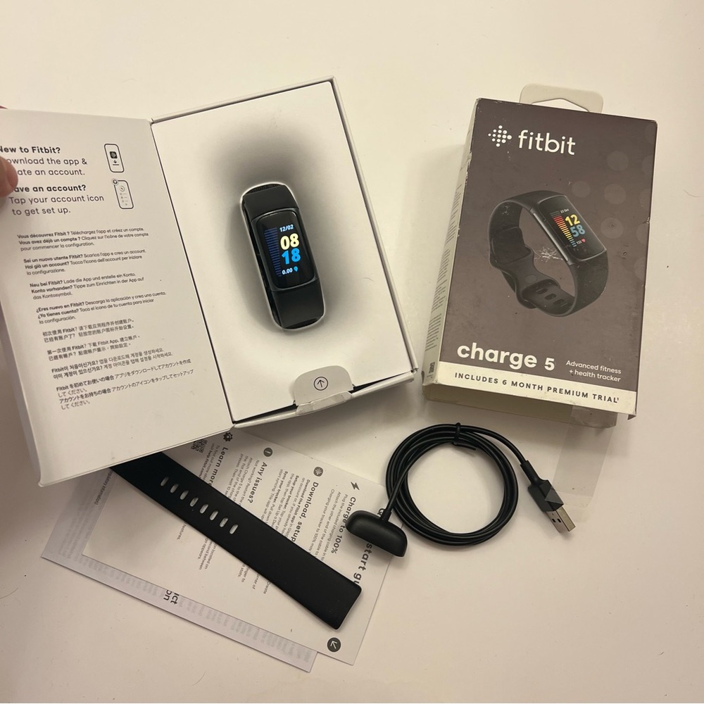 Fitbit charge 5 (full set, MSRP 158$)
